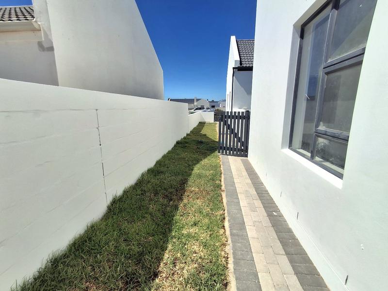 3 Bedroom Property for Sale in Britannia Bay Western Cape